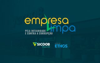 Banner com fundo verde escuro com o selo Empresa Limpa pela Integridade e contra a Corrupção, com os logotipos do Sicoob Engecred e do Instituto Ethos